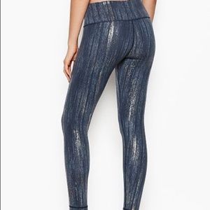Victoria’s Secret Knockout Leggings